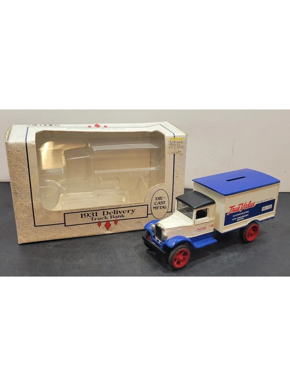 Vintage 1991 ERTL 1931 True Value Delivery Truck 1:34 Scale Die Cast Bank
